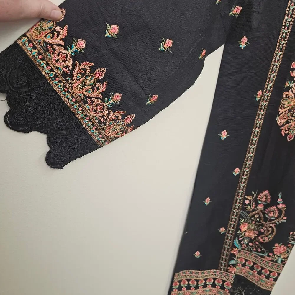 Posh Pakistani Kurta Set,  Embroidered Kaftan with Matching Dupatta Size M